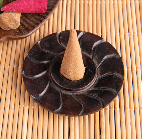 Räucherkegelhalter „Sonnenstrahlen“, Produktbild 2