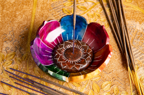 Räucherstäbchenhalter „Lebensfroher Lotus”, Produktbild 2
