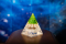 Pyramide „Orgon“ aus Peridot, Produktbild 2
